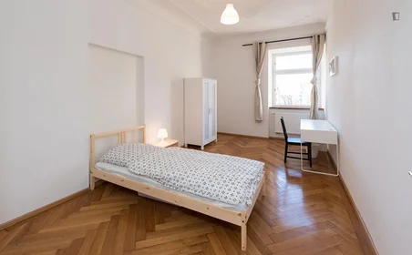 Privatzimmer in der Reger Platz, bild 1 von 9