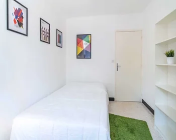 Private room at Rue du Professeur Louis Thomas, Hôpitaux-Facultés, image 2 of 8