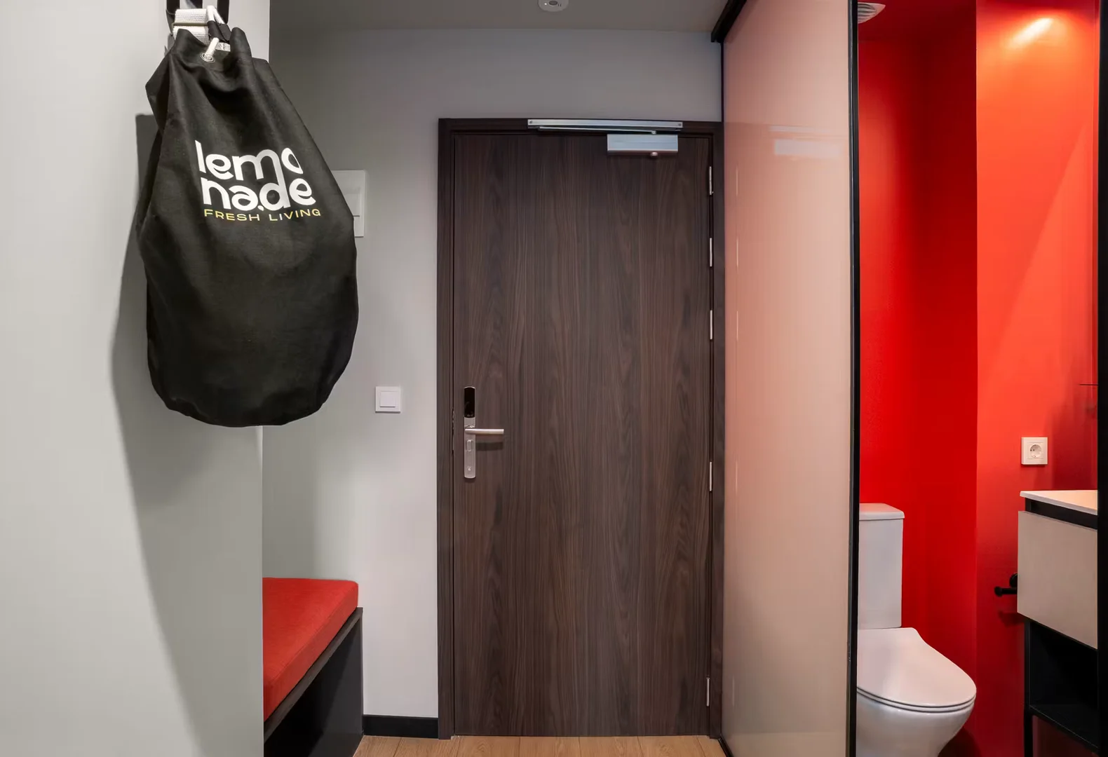 Funktionelles Studentenzimmer perfekt zum Studieren in 
