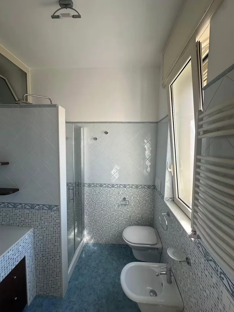'de modern olanaklara sahip öğrenci dostu oda