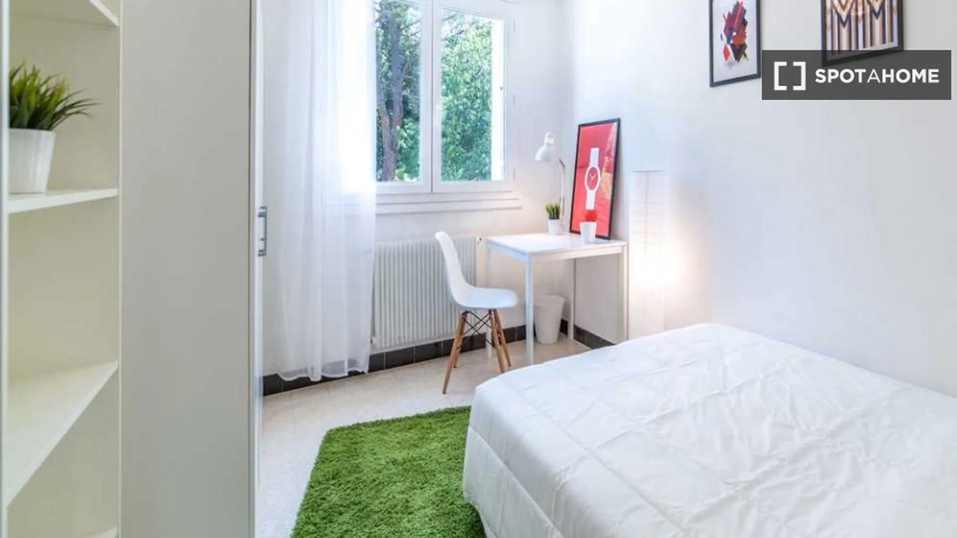 Zimmer in Studentenwohnung in  zu vermieten, voll möbliert