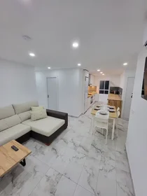 Stanza privata in Calle Juan de la Cueva, , immagine 1 di 10