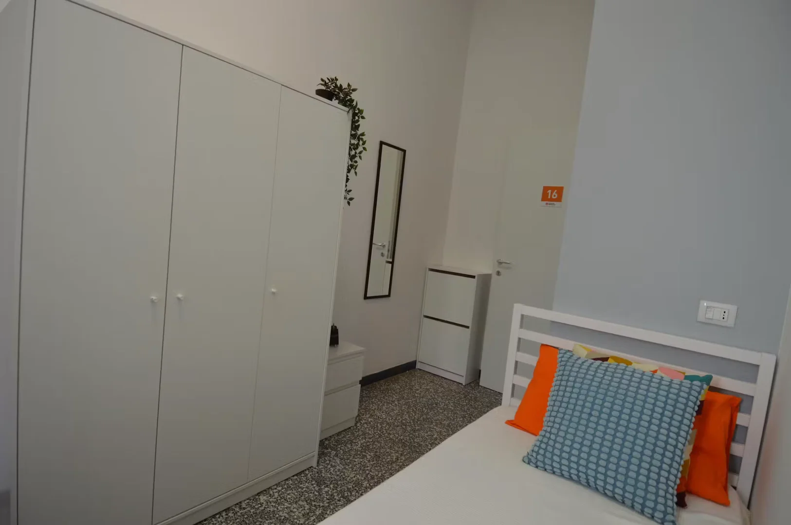 Komfortables und geräumiges Studentenzimmer in 