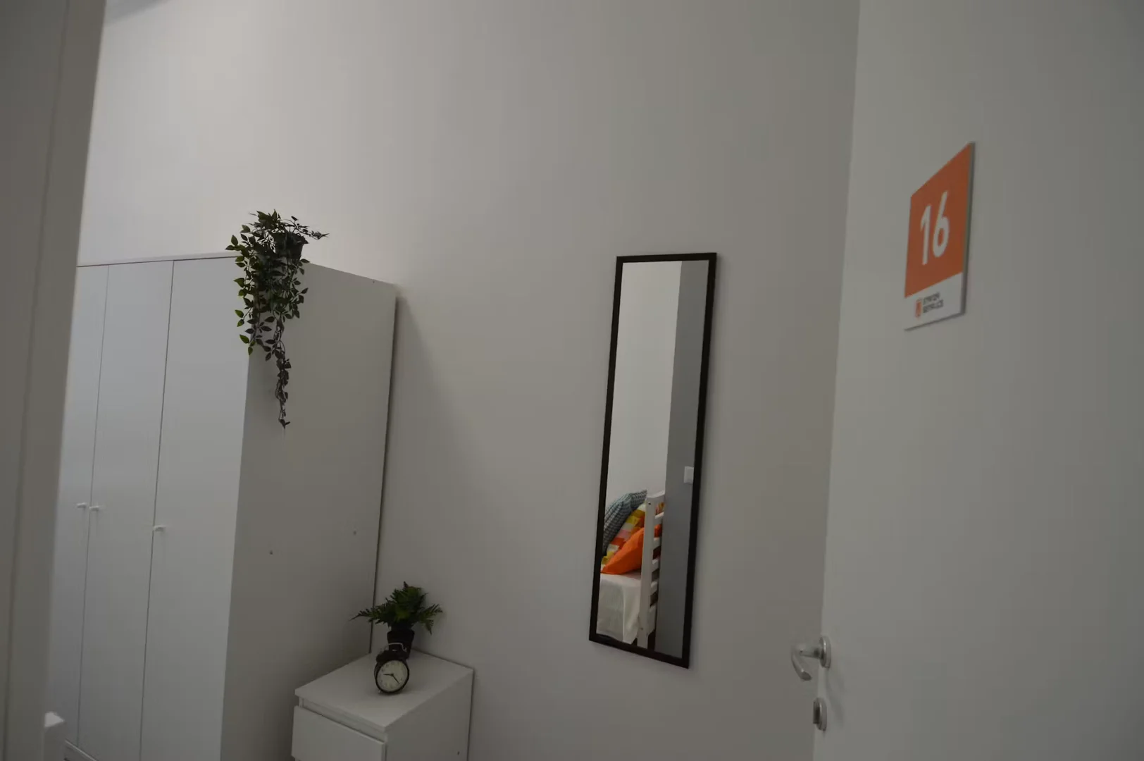 Bezahlbares Zimmer für Studenten mit ausreichender Beleuchtung in 
