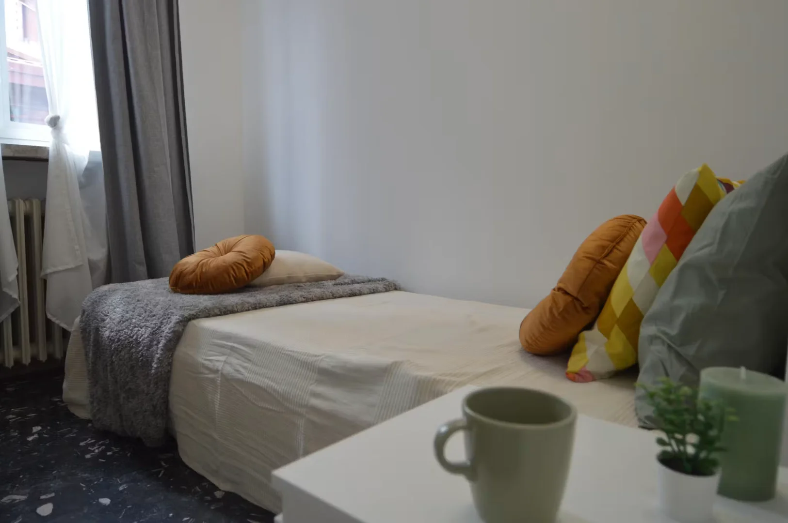 Studentenfreundliches Zimmer in mit modernen Annehmlichkeiten