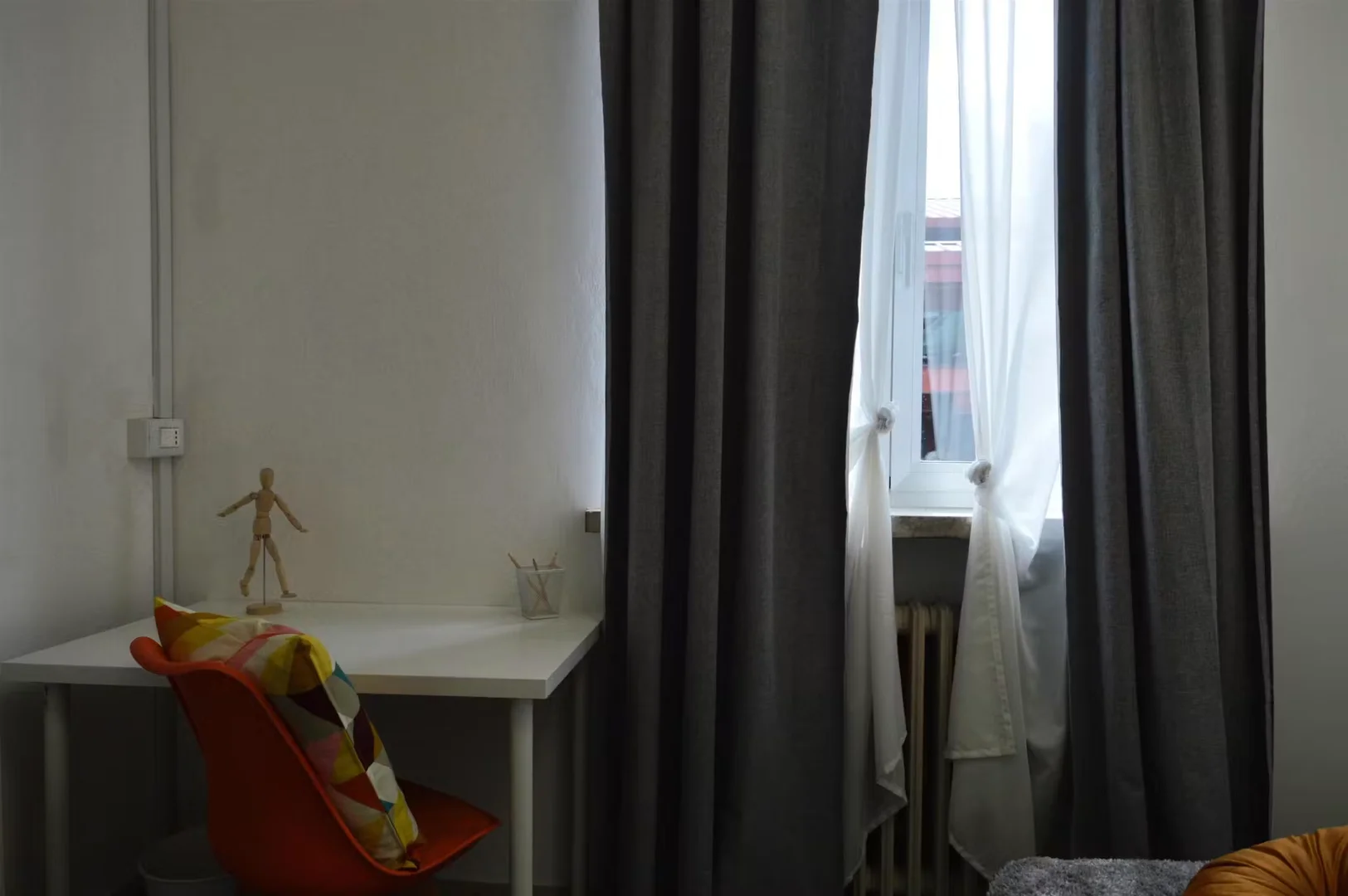 Komfortables und geräumiges Studentenzimmer in