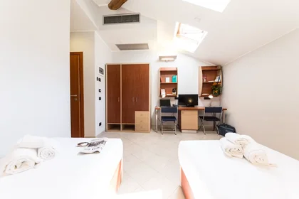 Paylaşımlı oda konumu Via Monsignor Ventimiglia, Centro-San Cristoforo, 5 5 görüntüsü