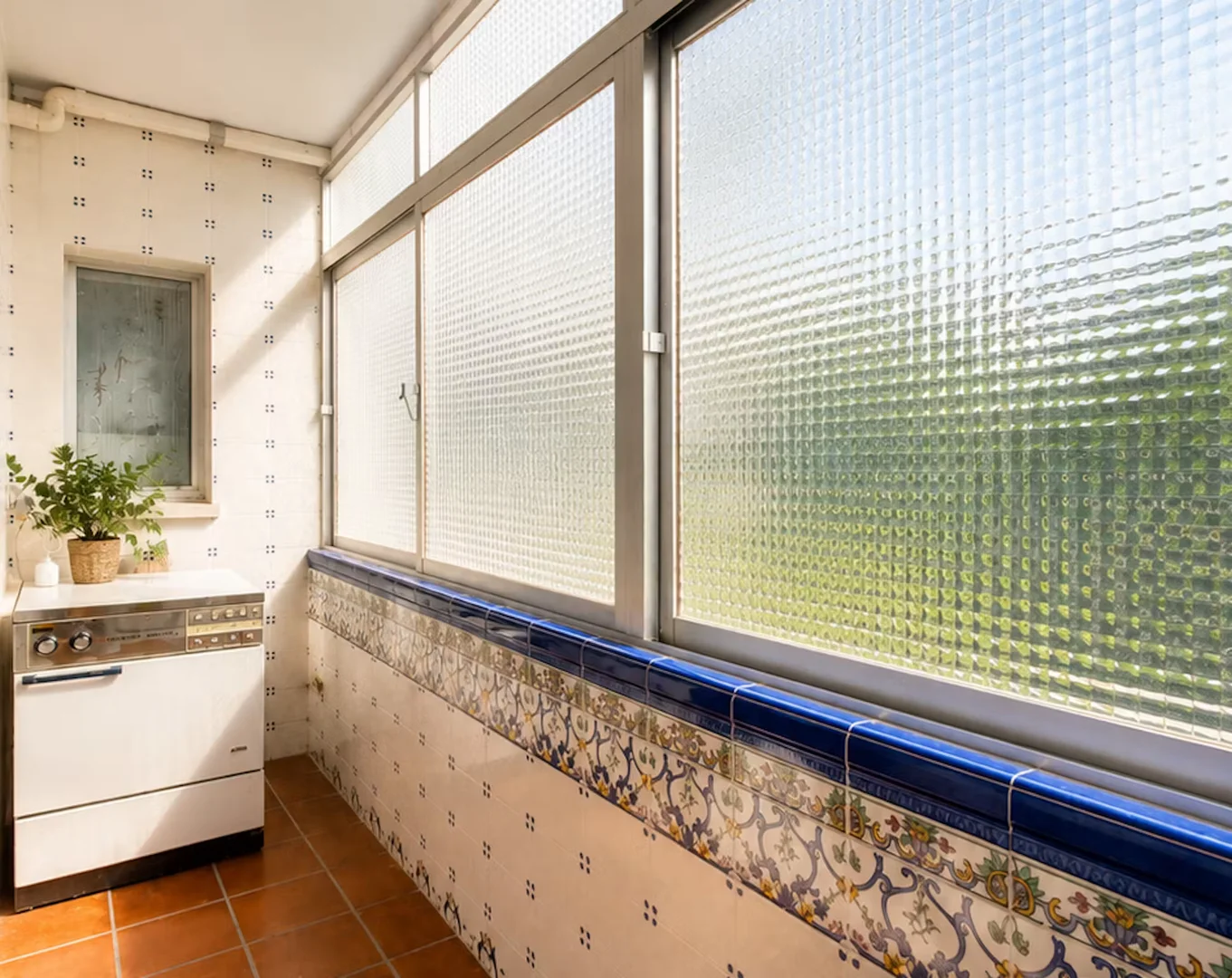 Quarto de estudante económico com localização conveniente em 