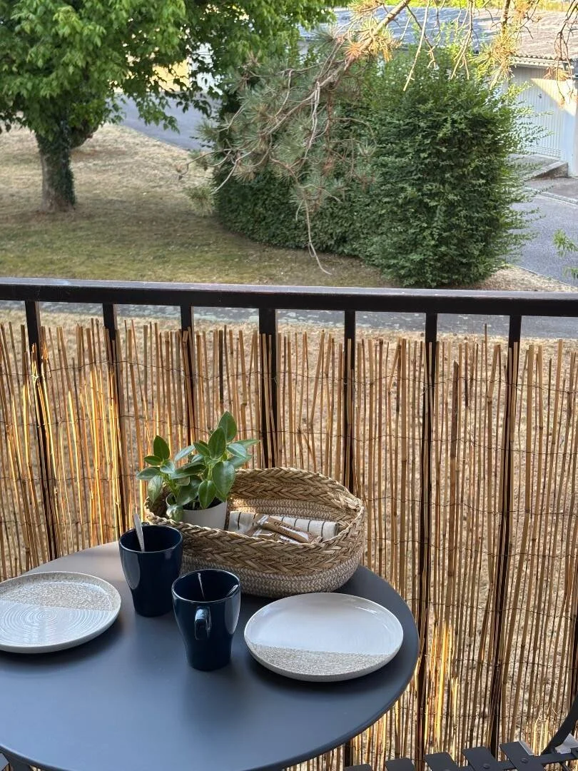 'de öğrenci dairesinde, tamamen mobilyalı kiralık oda