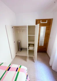Prywatny pokój Carrer Garbinet, obraz 1 29