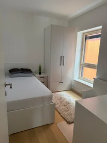Apartamento inteiro em Prilaz baruna Filipovića 23B, imagem 14 de 16