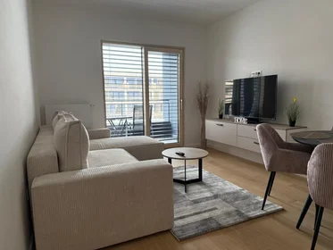 Apartamento inteiro em Prilaz baruna Filipovića 23B, imagem 9 de 16