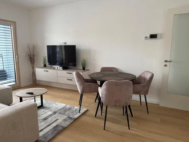 Apartamento inteiro em Prilaz baruna Filipovića 23B, imagem 10 de 16