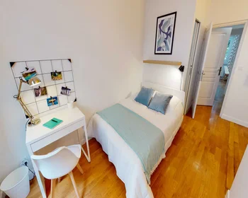 Private room at 18, Rue d'Enghien, image 1 of 10