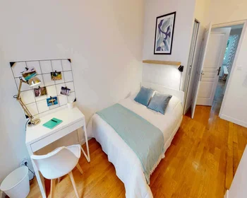 Private room at 18 Rue d'Enghien, 69002 Lyon, France, image 1 of 10