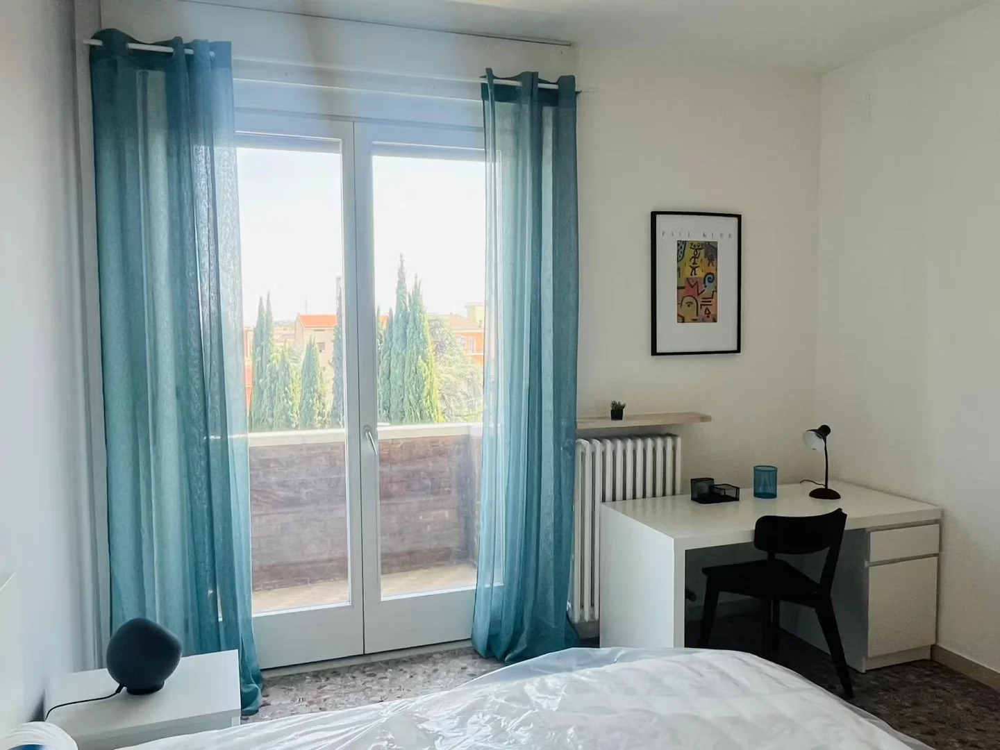 Funktionelles Studentenzimmer perfekt zum Studieren in 