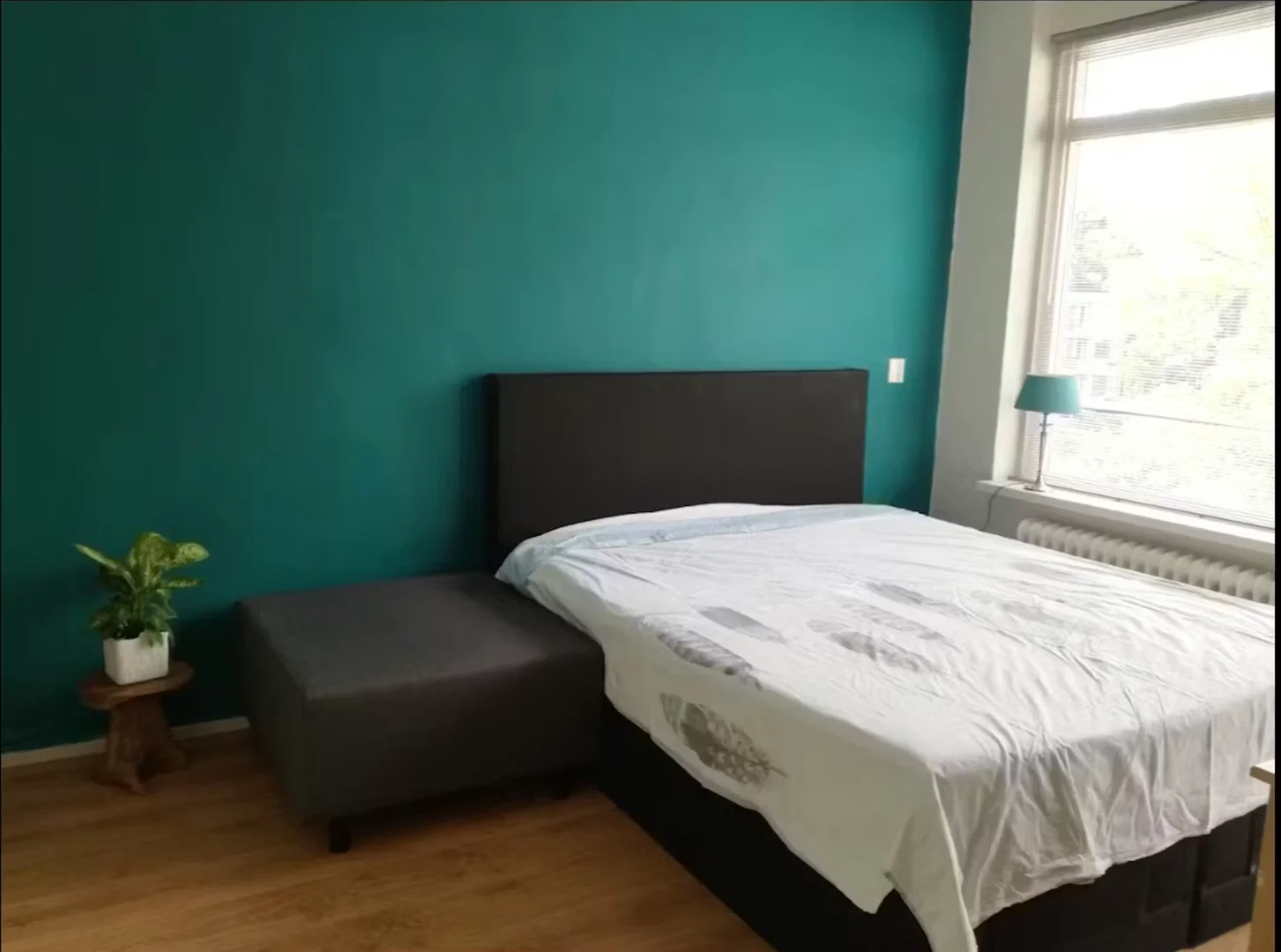 Zimmer in Studentenwohnung in  zu vermieten, voll möbliert