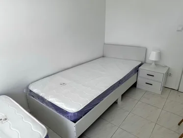 Habitación compartida en Rua Dom Jerónimo de Azevedo, Viso, imagen 7 de 10