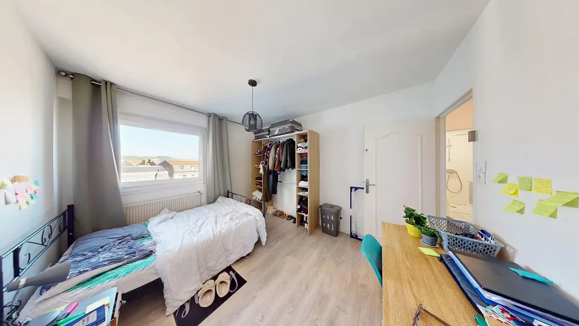 Habitación estudiantil económica con ubicación conveniente en 
