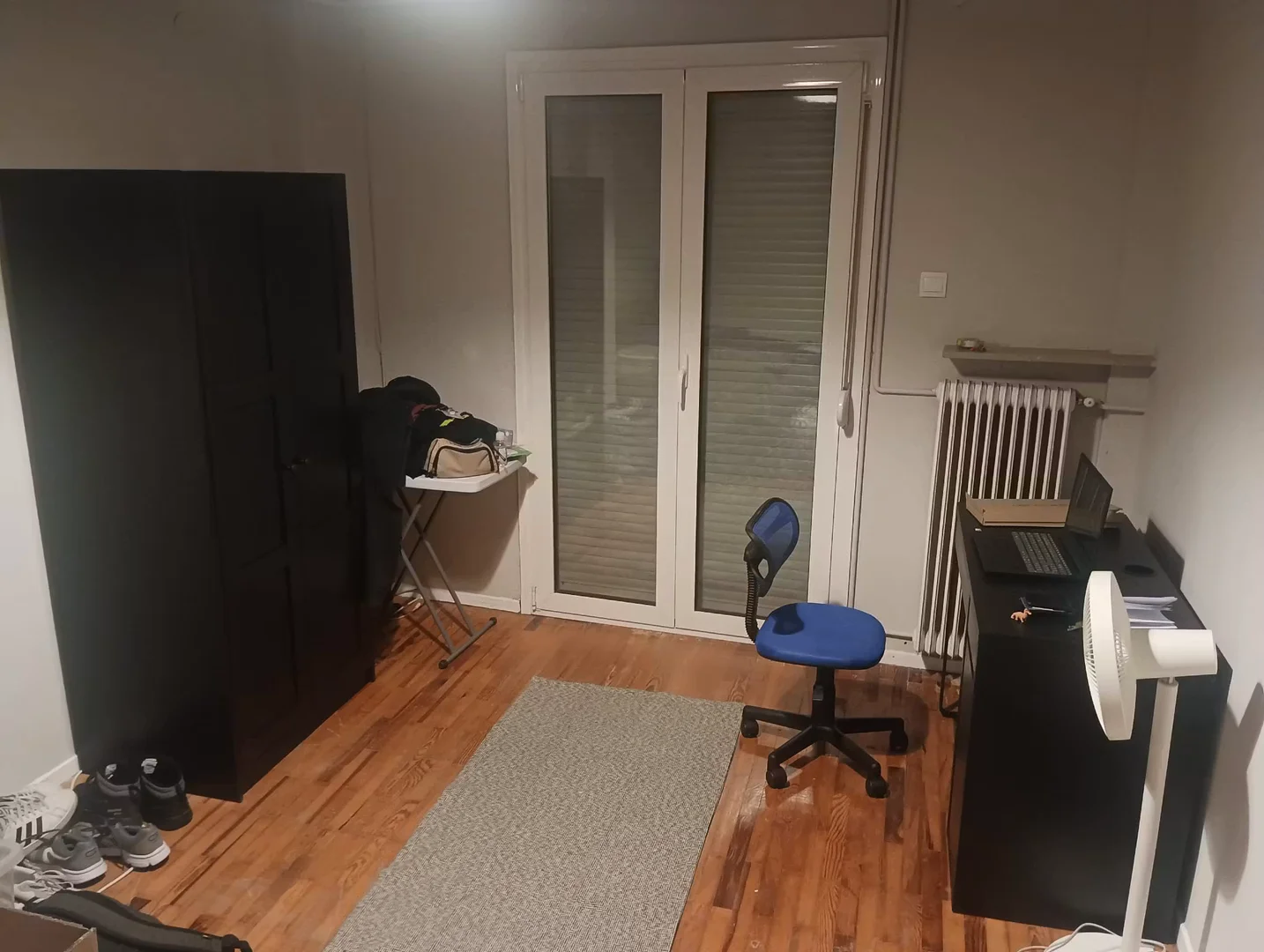 Room for rent in student apartment in , fully furnished