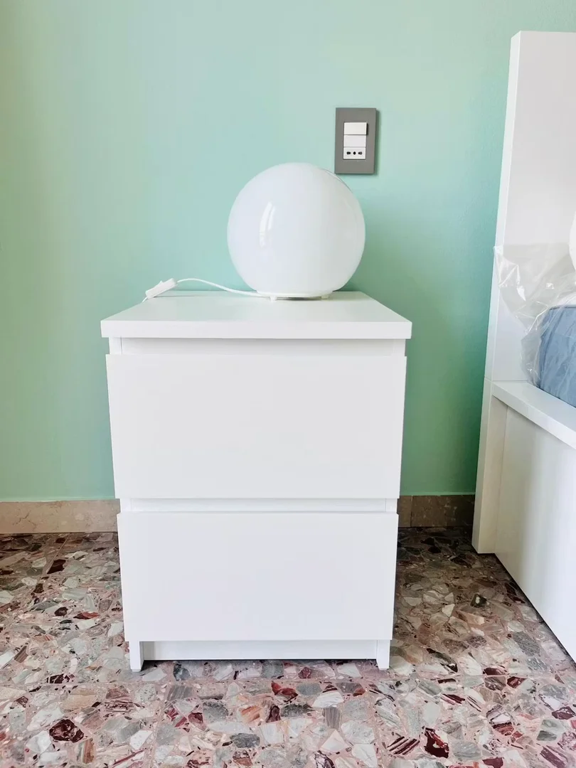 Chambre d'étudiant bon marché à proximité du campus dans 