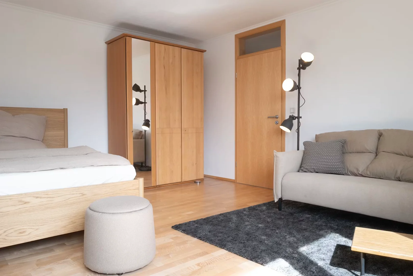 Quarto para alugar em apartamento de estudantes em , totalmente mobilado