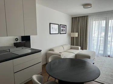 Apartamento inteiro em Bottova 6, imagem 1 de 10