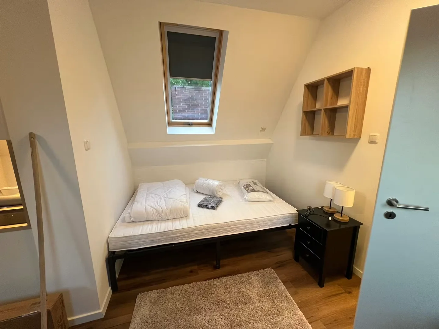 Bezahlbares Zimmer für Studenten mit ausreichender Beleuchtung in 