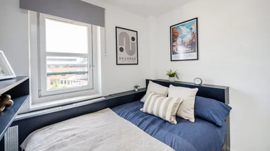 Habitación privada en residencia en The Bridge, Bridge St, Guildford GU1 4SB, United Kingdom, imagen 6 de 29