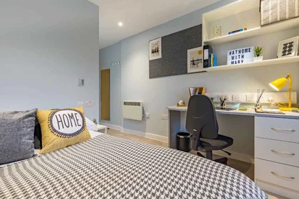 Private room in residence at Mary Parker House, 17 Apsley Road, Plymouth, PL4 6PJ, image 30 of 40