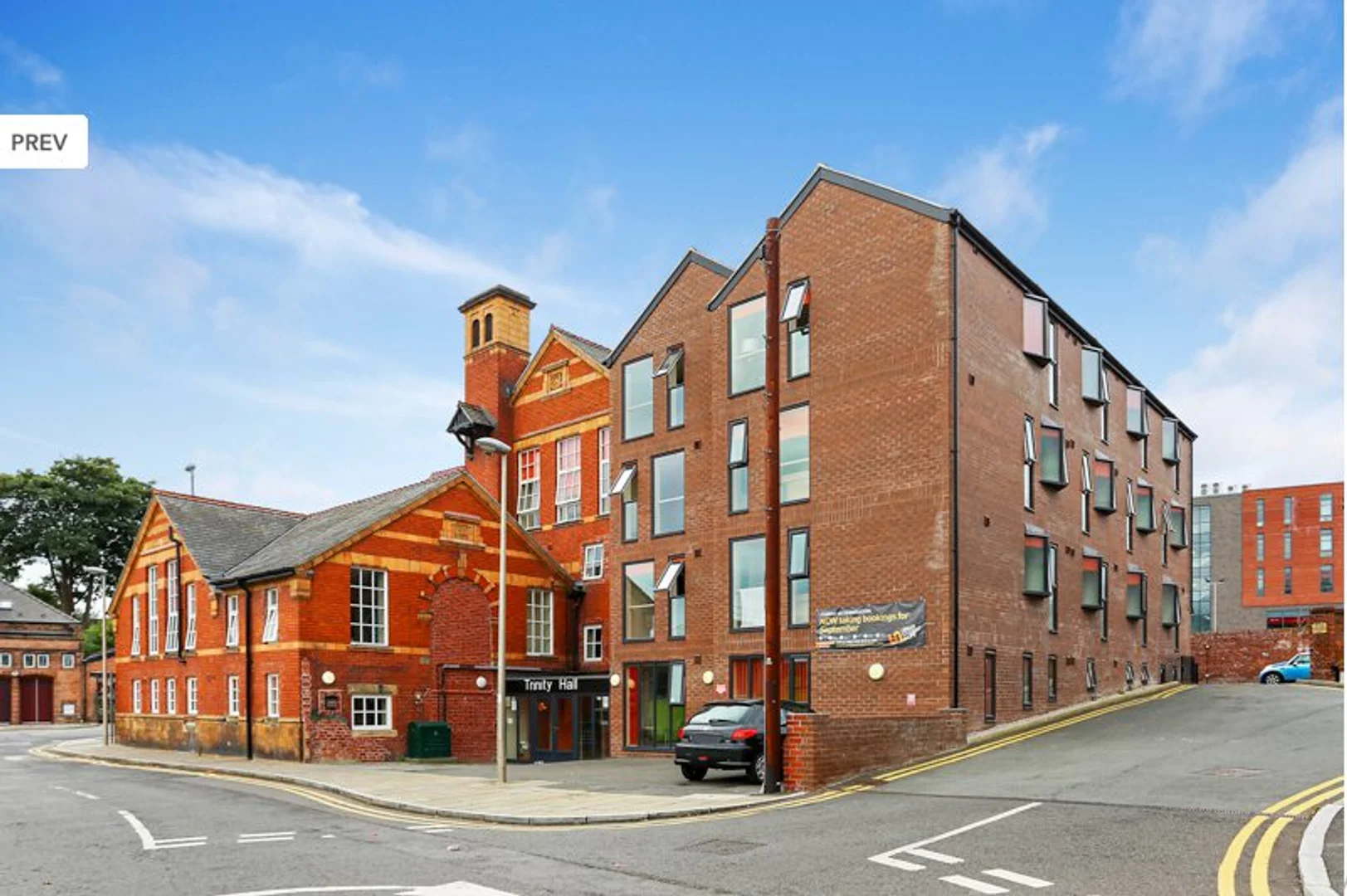 Student-friendly room in  with modern amenities