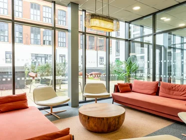 Appartamento intero in residence in 150 Ilkeston Rd, Nottingham NG7 3PB, United Kingdom, immagine 33 di 49
