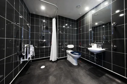 Quarto privado em residência em 32 Isambard Brunel Rd, Portsmouth PO1 2GP, United Kingdom            , imagem 18 de 20