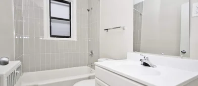 Entire apartment in residence at 4-8 Grant Blvd, Dundas, ON L9H 4L4, Canada, image 12 of 13