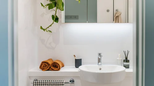 Habitación privada en residencia en 55 Cheapside Street, Glasgow, G3 8BH, UK, imagen 3 de 37