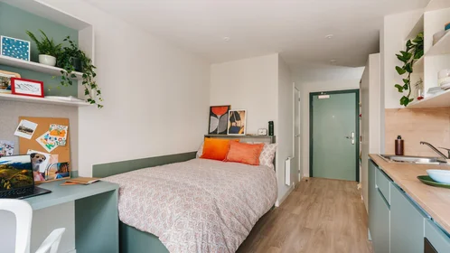 Habitación privada en residencia en 55 Cheapside Street, Glasgow, G3 8BH, UK, imagen 4 de 37