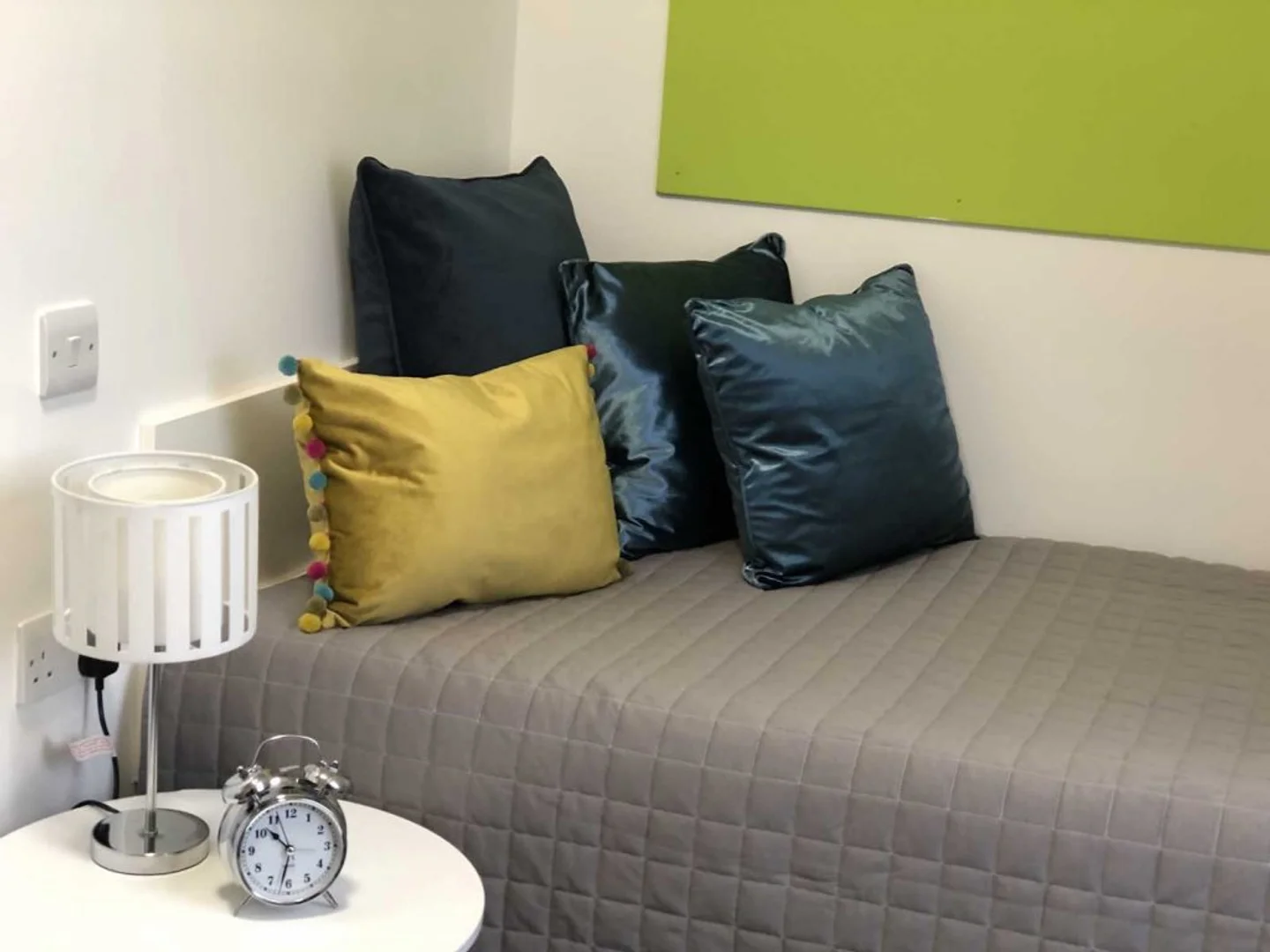 Chambre d'étudiant bon marché à proximité du campus dans 