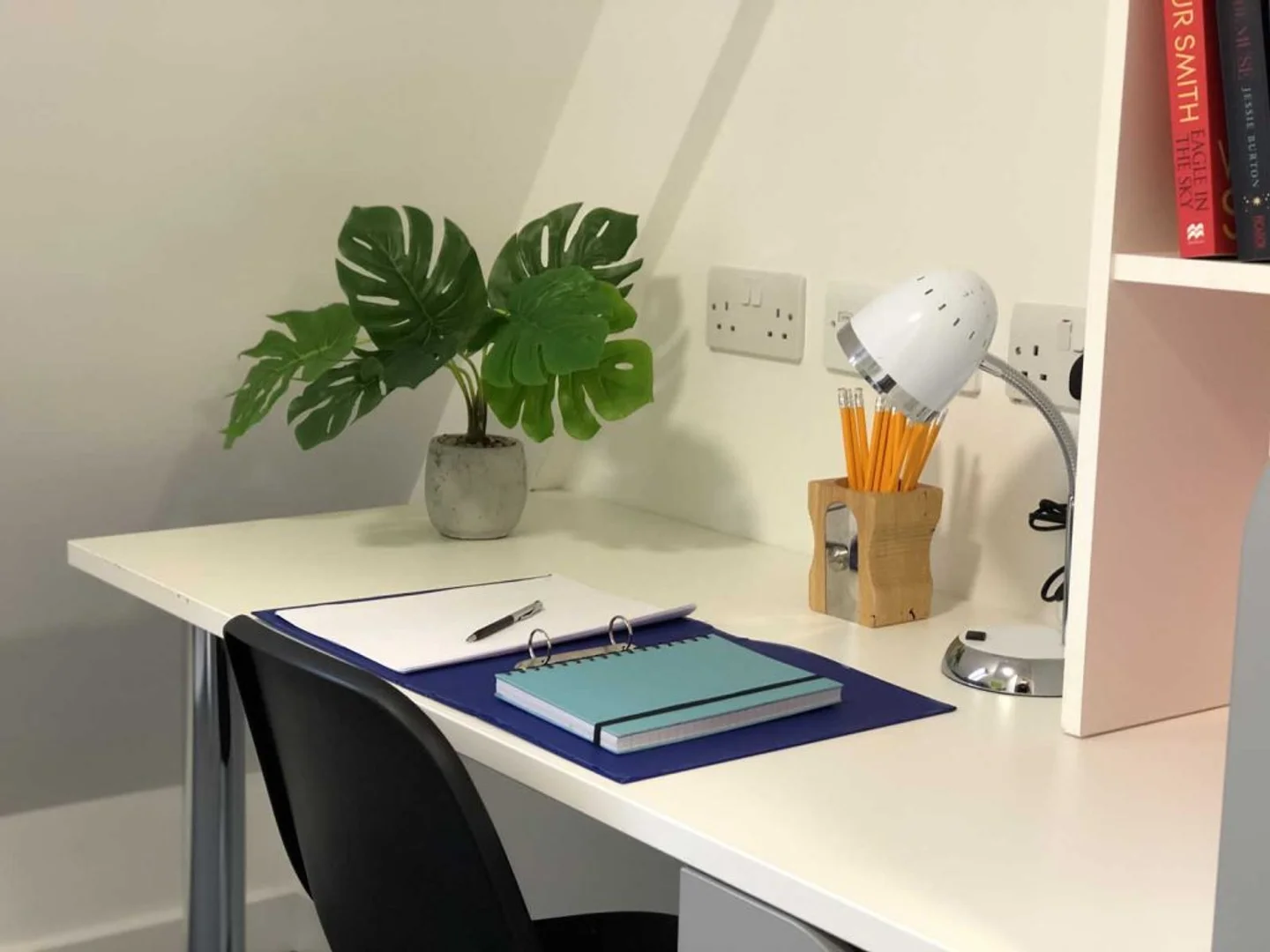 Chambre d'étudiant économique avec emplacement pratique dans 