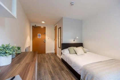 Quarto privado em residência em Servia Rd, Woodhouse, Leeds LS7 1AW, United Kingdom      , imagem 21 de 42