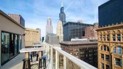 Gesamte Unterkunft im Wohnheim in der 37 W Van Buren St, Chicago, IL 60605, USA, bild 27 von 38