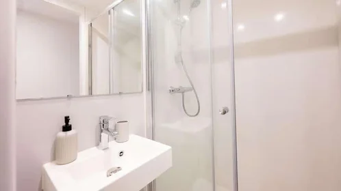 Chambre privée en résidence à Howard Gardens, Cardiff CF24 0FA, United Kingdom, image 6 de 23