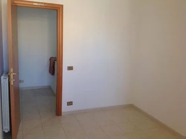 Quarto privado em Via Pier Andrea Fontebasso, Casale Lumbroso, imagem 7 de 10