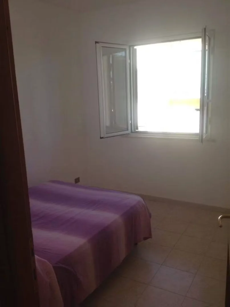 Comfortable and spacious student room in