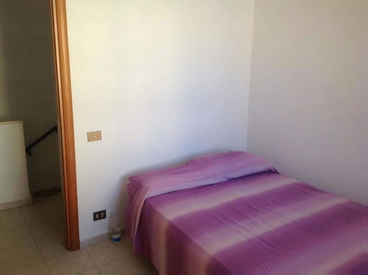 Cozy room for students available in