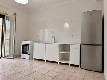 Dairenin tamamı konumu Via Sorrentino, Piano Tavola, 5 10 görüntüsü