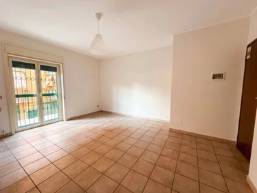 Dairenin tamamı konumu Via Sorrentino, Piano Tavola, 9 10 görüntüsü