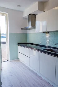 Dairenin tamamı konumu Katendrechtsestraat, Katendrecht, 2 10 görüntüsü