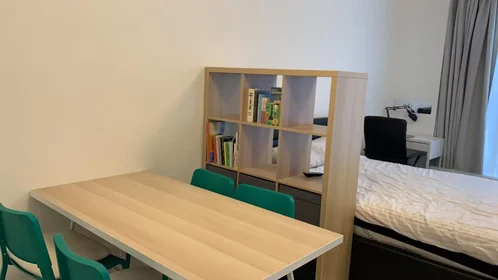 Dairenin tamamı konumu Katendrechtsestraat, Katendrecht, 6 10 görüntüsü
