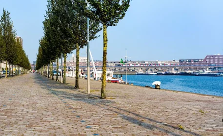 Dairenin tamamı konumu Katendrechtsestraat, Katendrecht, 10 10 görüntüsü