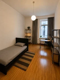 Quarto privado em Skolas iela, Centrs, imagem 2 de 10